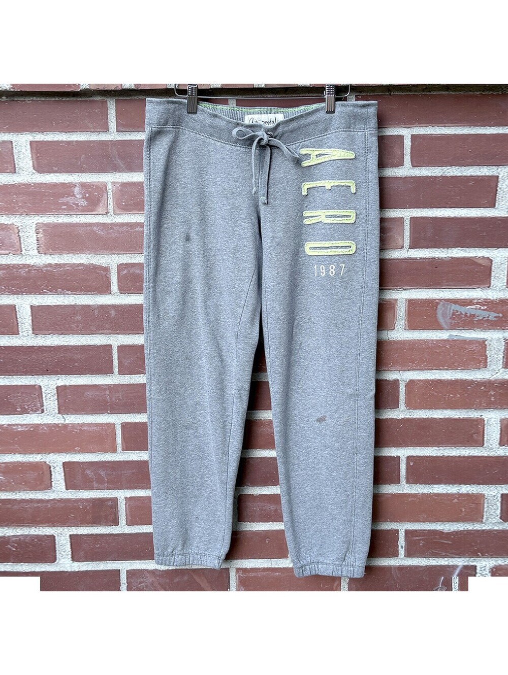 Aeropostale Gray Sweatpants with Drawstring Waist, Size M